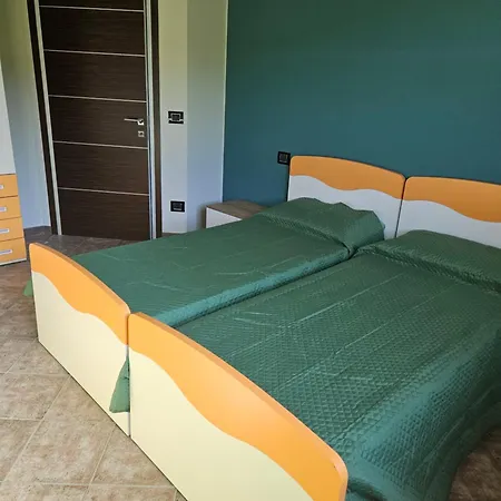 Semesterbostad A Casa Di Thelma Barolo