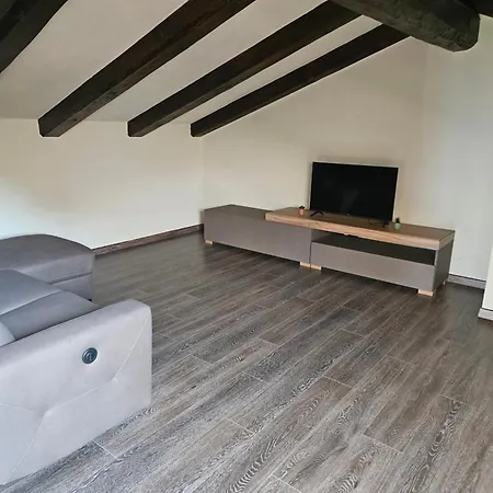 Ferienhaus A Casa Di Thelma Barolo